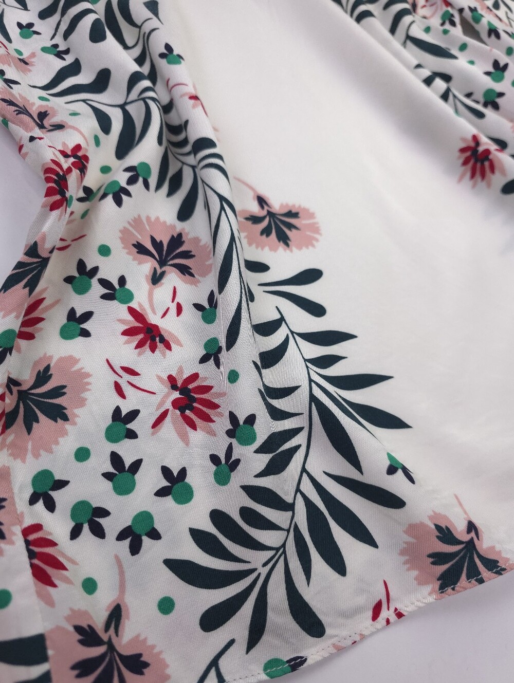 Boden White Floral Blouse Sz 6 - Picture 5 of 10